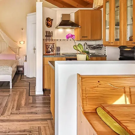 1 Bedroom Beautiful In Holiday home