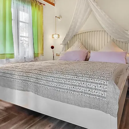 1 Bedroom Beautiful In Sehlen